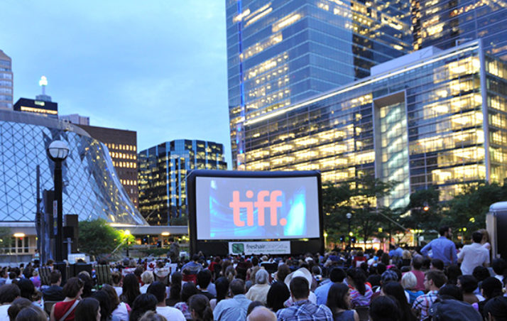FREE OUTDOOR FAMILY MOVIE GUIDE IN ONTARIO