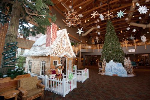 The Snowland Gingerbread House is the centerpiece as the Great Wolf Lodge transforms into a winter wonderland on Thursday, Dec. 1, 2011 in Grand Mound, Wash. The Snowland Gingerbread House will be available for dining at each Great Wolf Lodge location beginning December 3, 2011. (PRNewsFoto/Great Wolf Resorts, Inc.)